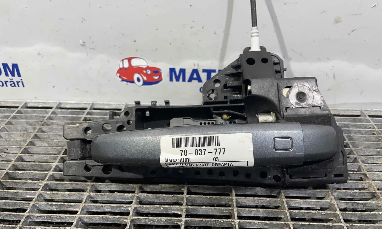 MANER USA SPATE DREAPTA AUDI Q3 2011-2020