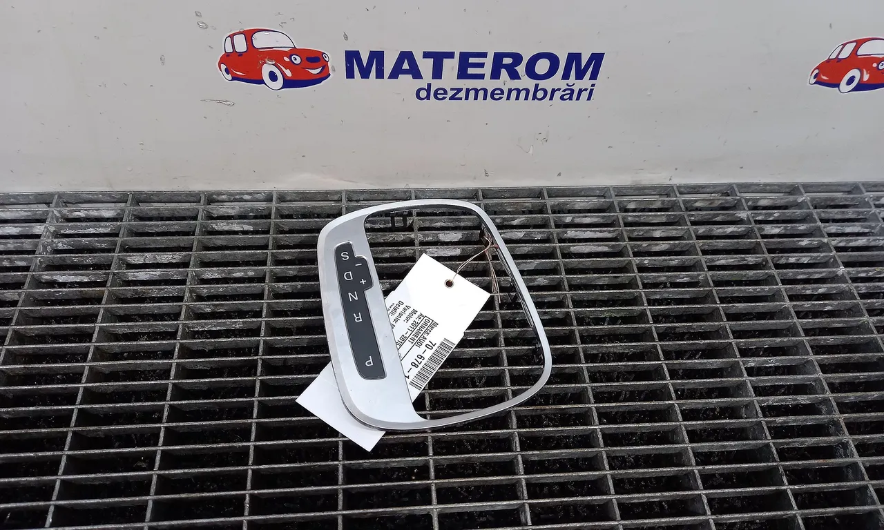 ORNAMENT MANETA SCHIMBATOR AUDI Q3 2011-2020