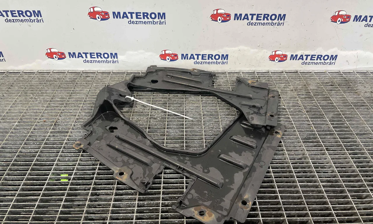 SCUT SUB MASINA AUDI Q3 2011-2020