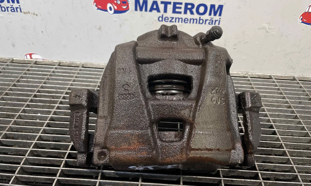 ETRIER FATA STANGA AUDI Q3 2011-2020
