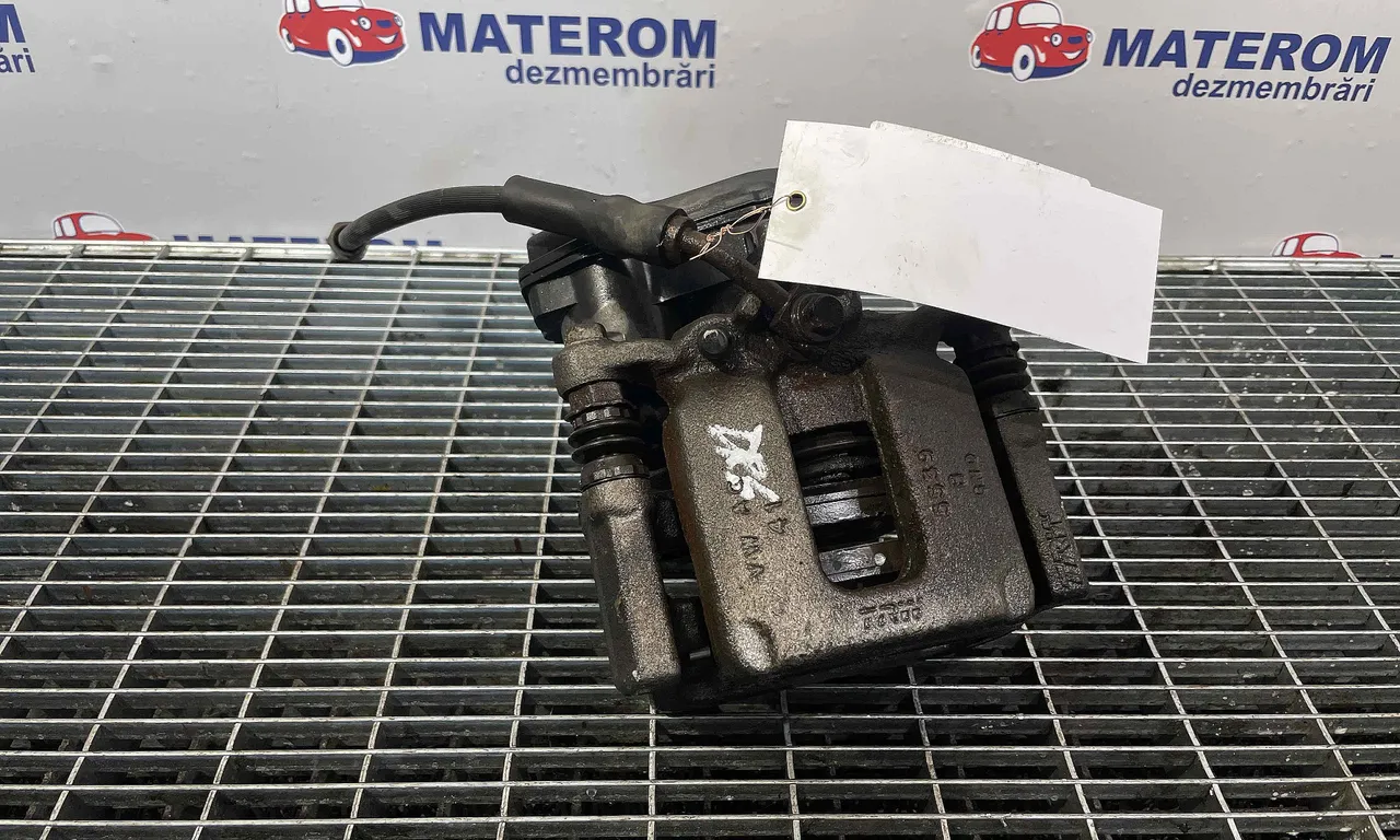 ETRIER SPATE DREAPTA AUDI Q3 2011-2020
