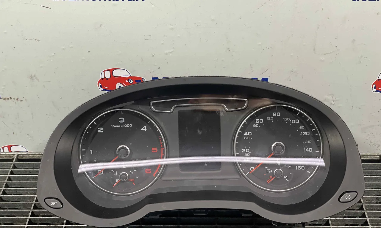 CEAS BORD AUDI Q3 2011-2020