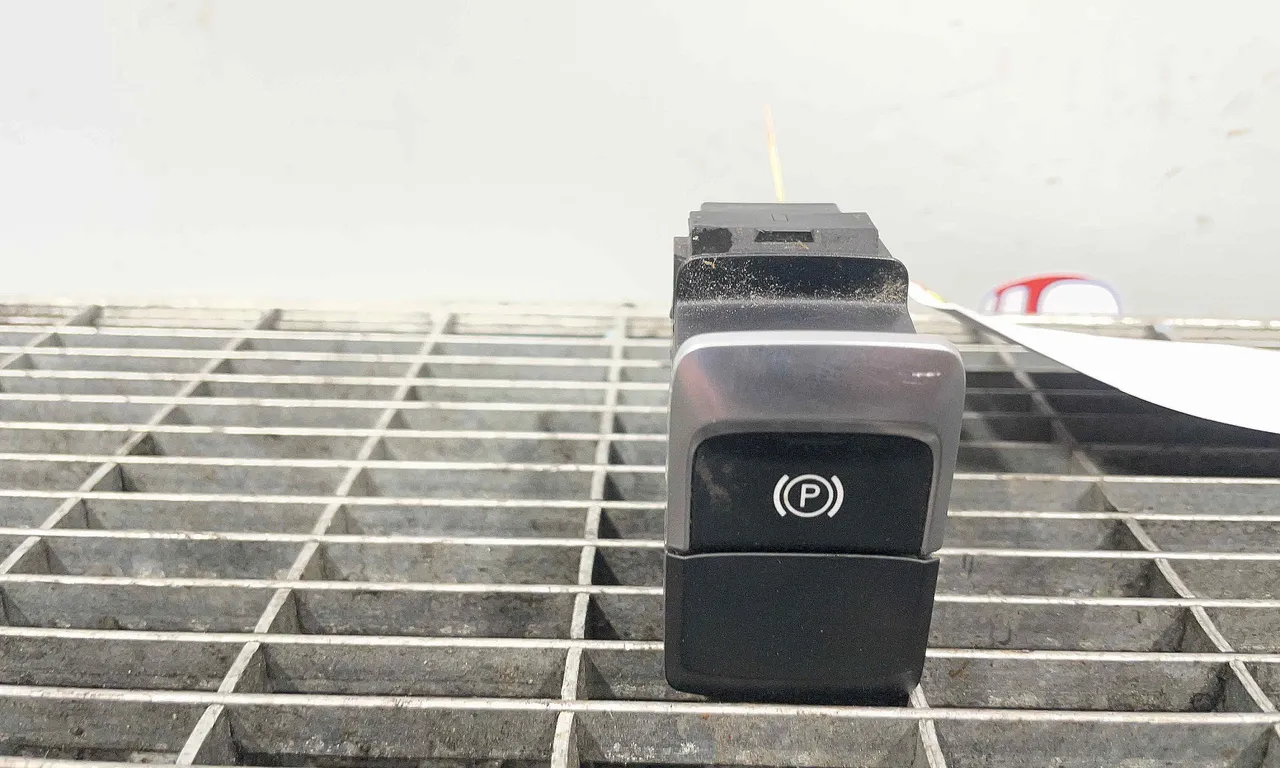 INTRERUPATOR FRANA DE MANA AUDI Q3 2011-2020