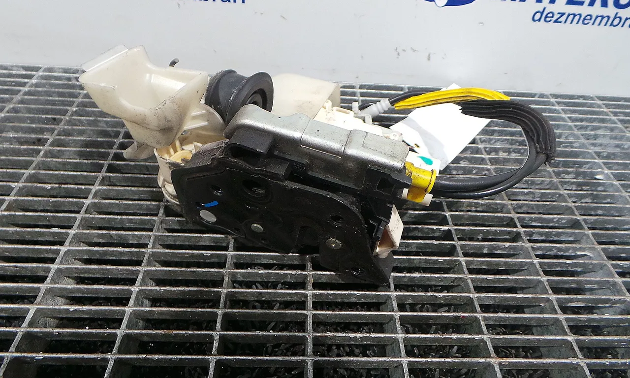 INCUIETOARE USA FATA DREAPTA AUDI Q5 2008-2019