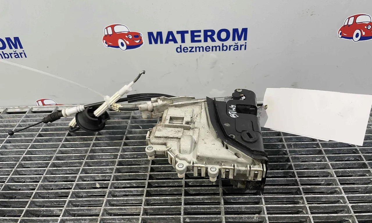 INCUIETOARE USA SPATE STANGA AUDI Q5 2008-2019