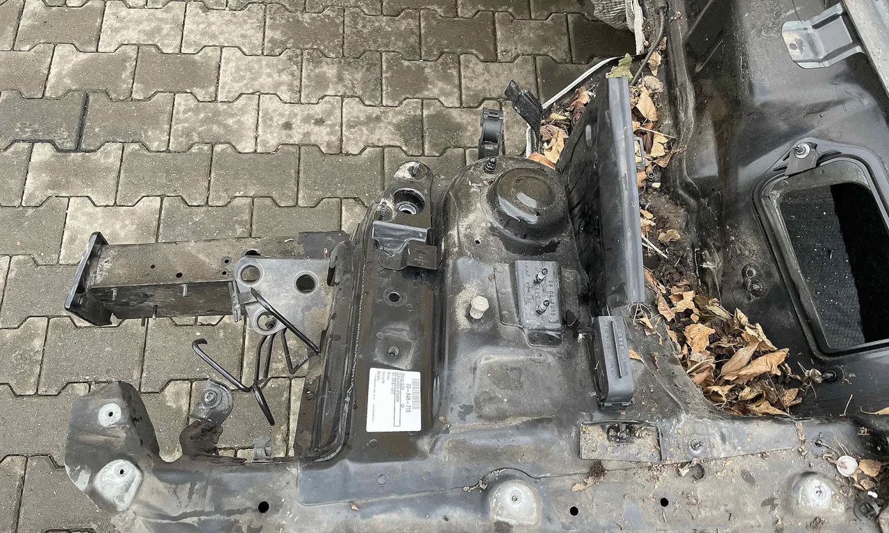 LONJERON STANGA AUDI Q5 2008-2019