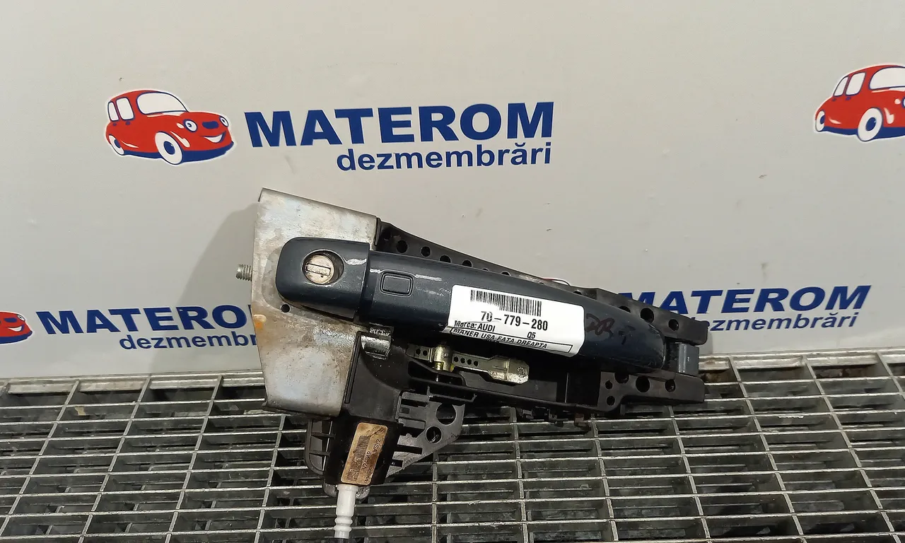 MANER USA FATA DREAPTA AUDI Q5 2008-2019
