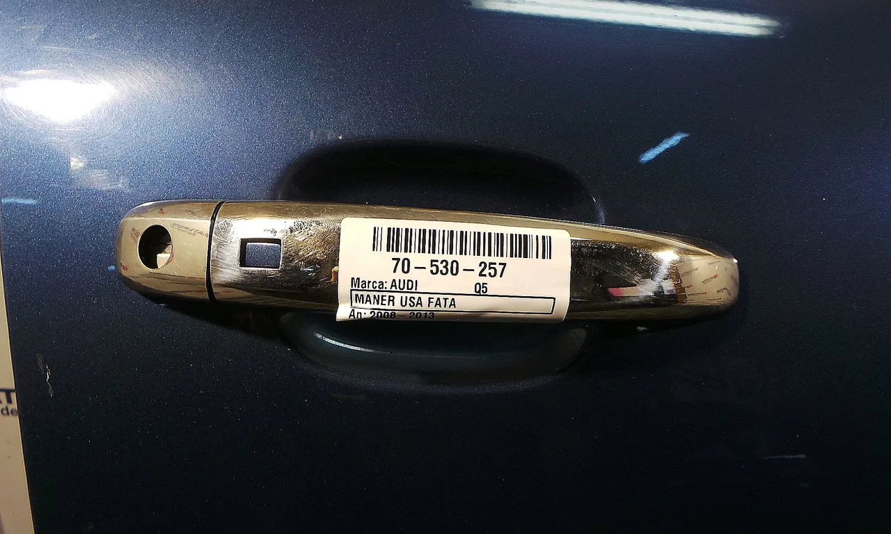 MANER USA FATA DREAPTA AUDI Q5 2008-2019
