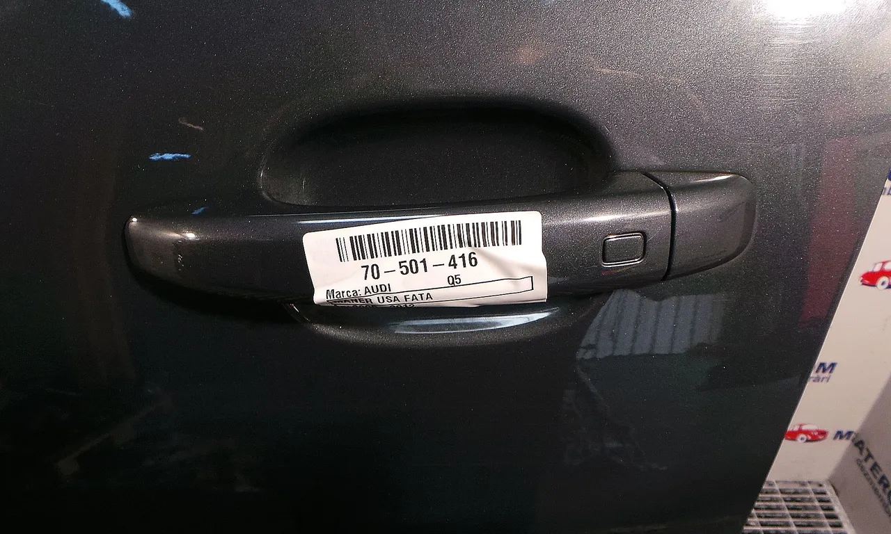 MANER USA FATA STANGA AUDI Q5 2008-2019