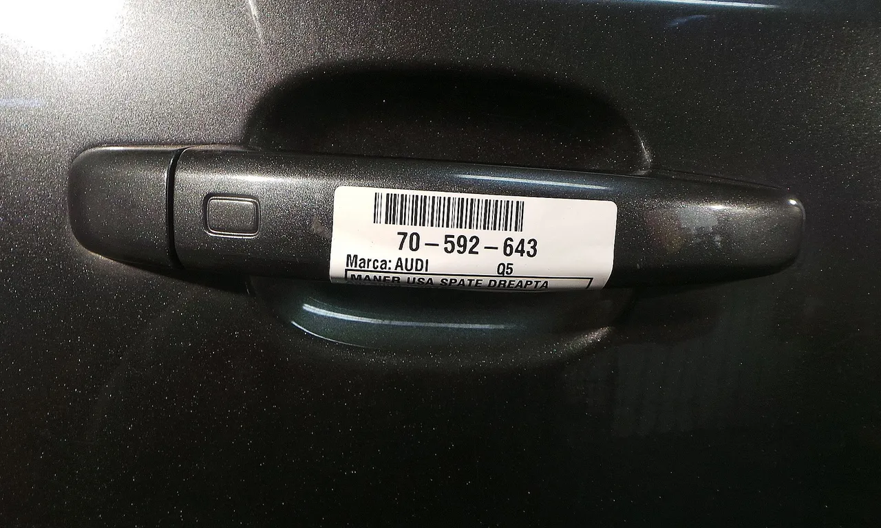 MANER USA SPATE DREAPTA AUDI Q5 2008-2019