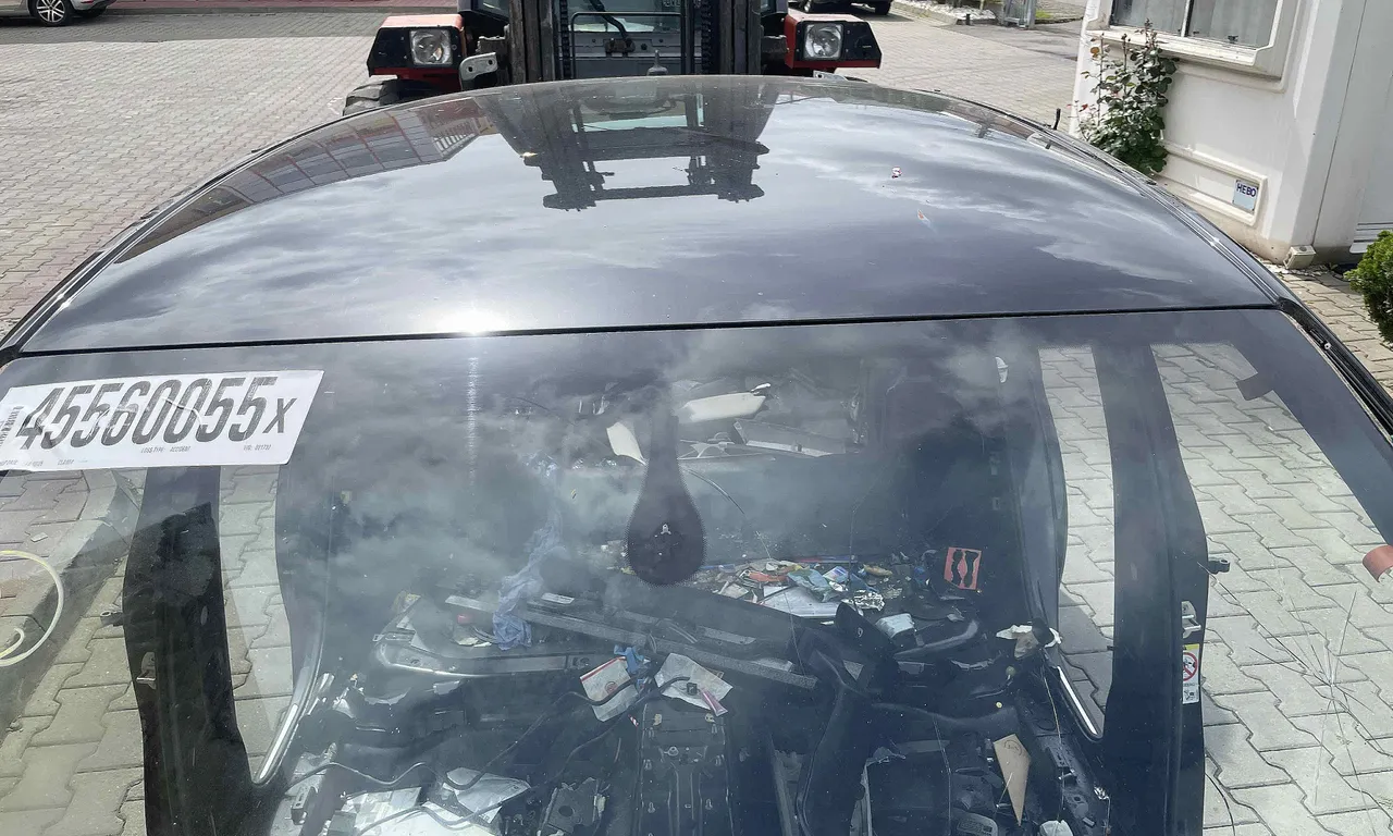 PAVILION AUDI Q5 2008-2019
