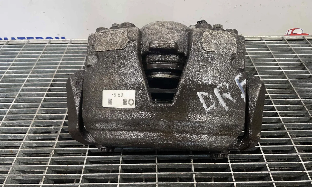 ETRIER FATA DREAPTA AUDI Q5 2008-2019