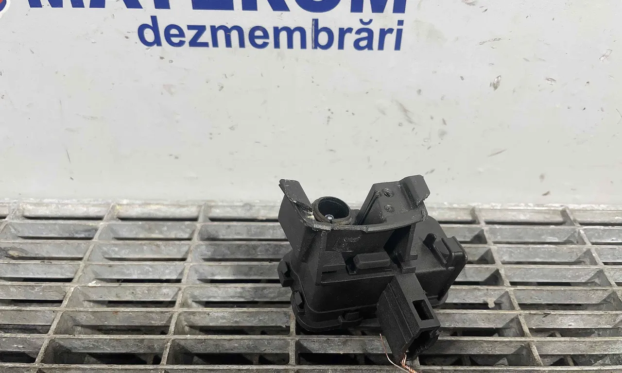 MOTORAS DESCHIDERE AUDI Q5 2008-2019