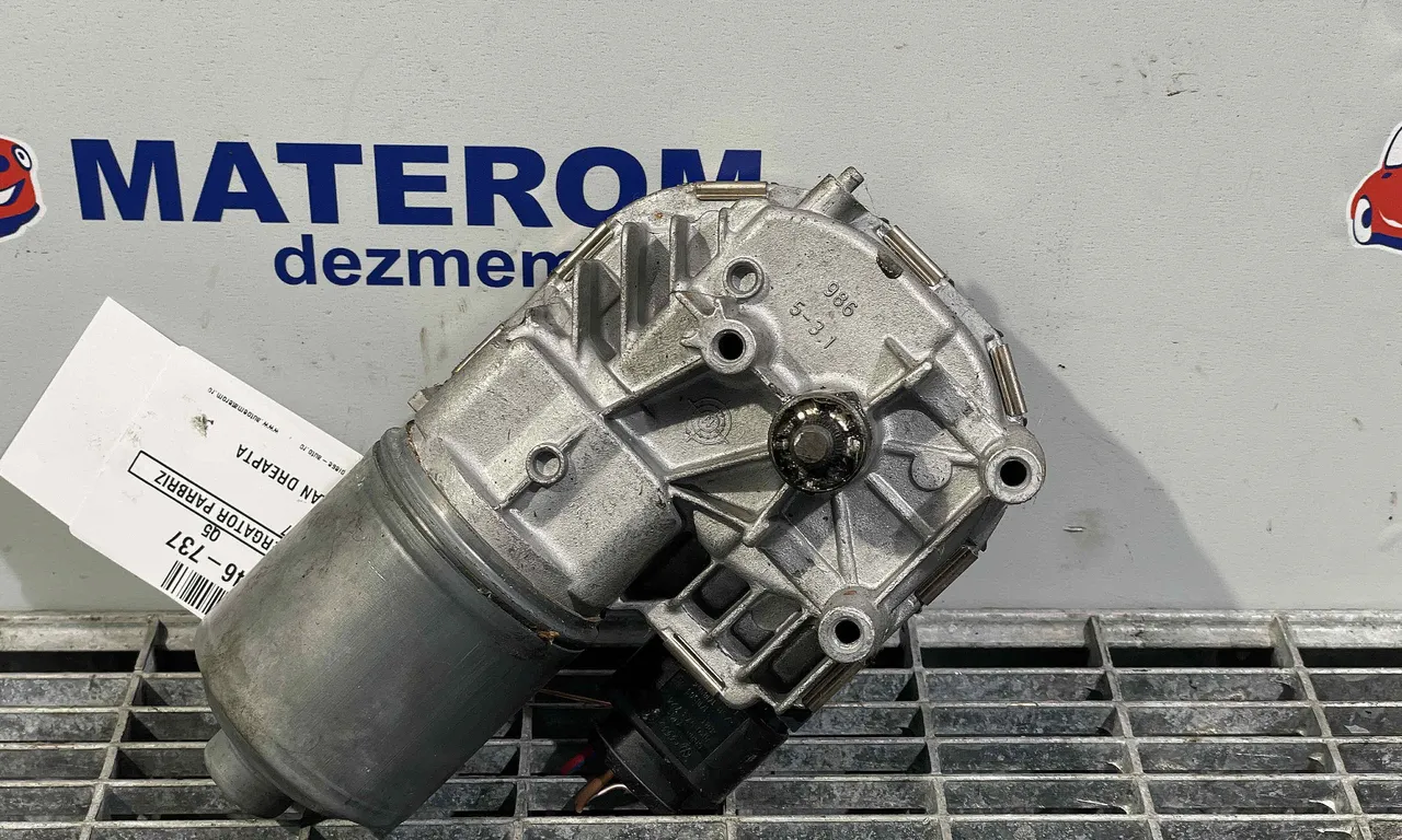 MOTORAS STERGATOR PARBRIZ AUDI Q5 2008-2019