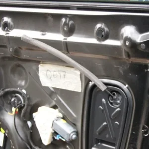 Motoras macara usa dreapta fata