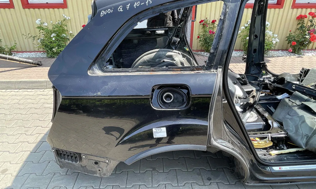 ARIPA SPATE DREAPTA AUDI Q7 2006-2016
