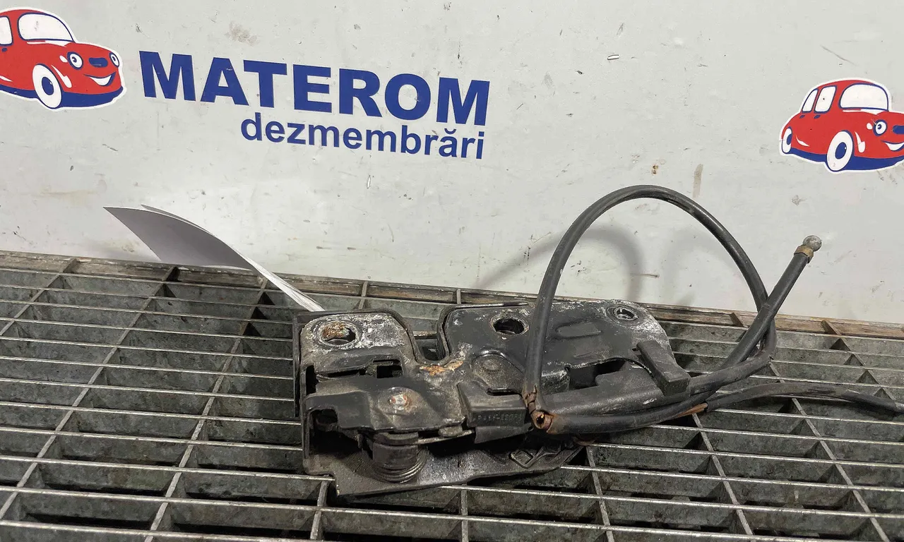 INCUIETOARE CAPOTA FATA AUDI Q7 2006-2016