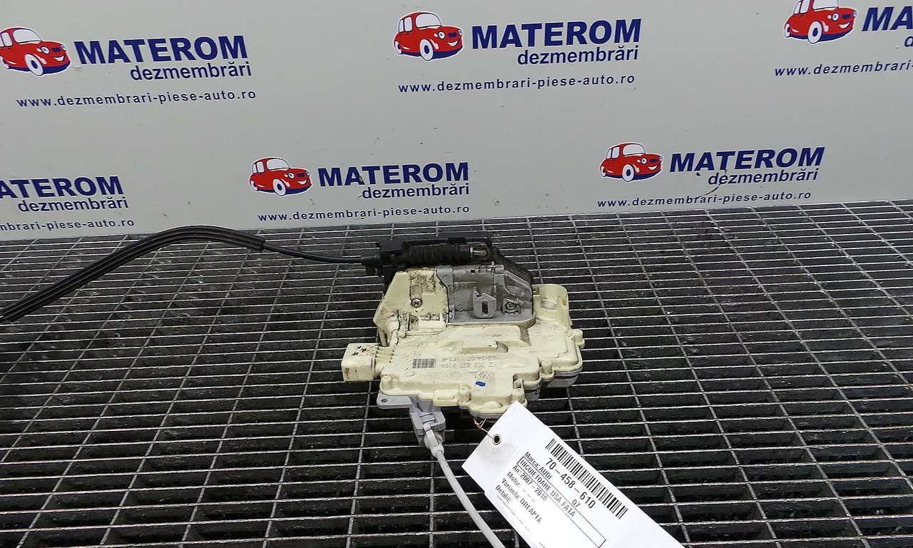 INCUIETOARE USA FATA DREAPTA AUDI Q7 2006-2016