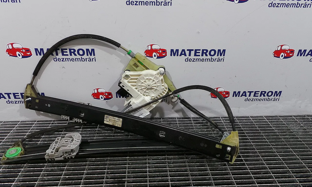 MACARA USA SPATE DREAPTA AUDI Q7 2006-2016