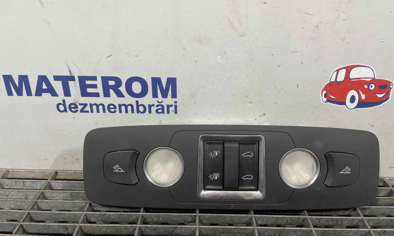 LAMPA PLAFONIERA AUDI Q7 2006-2016