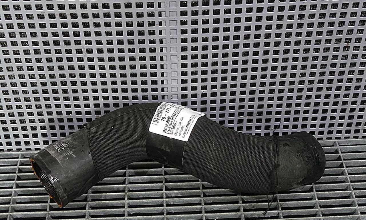 FURTUN INTERCOOLER AUDI Q7 2006-2016
