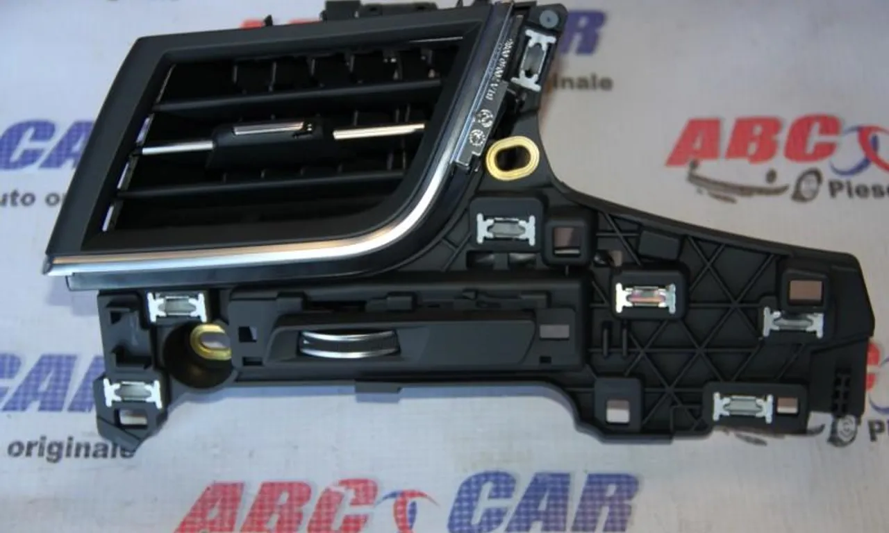 Grila aer bord AUDI Q7 2015-null