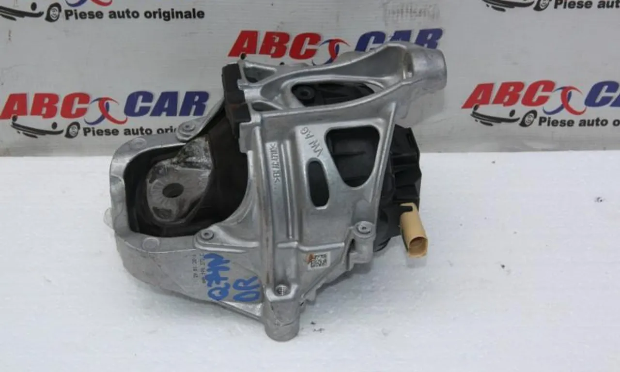 Tampon motor cu senzor dreapta AUDI Q7 2015-null