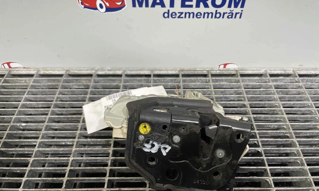 INCUIETOARE USA FATA STANGA AUDI TT 2006-2015