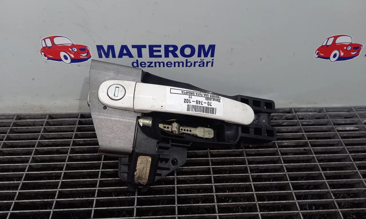 MANER USA FATA DREAPTA AUDI TT 2006-2015