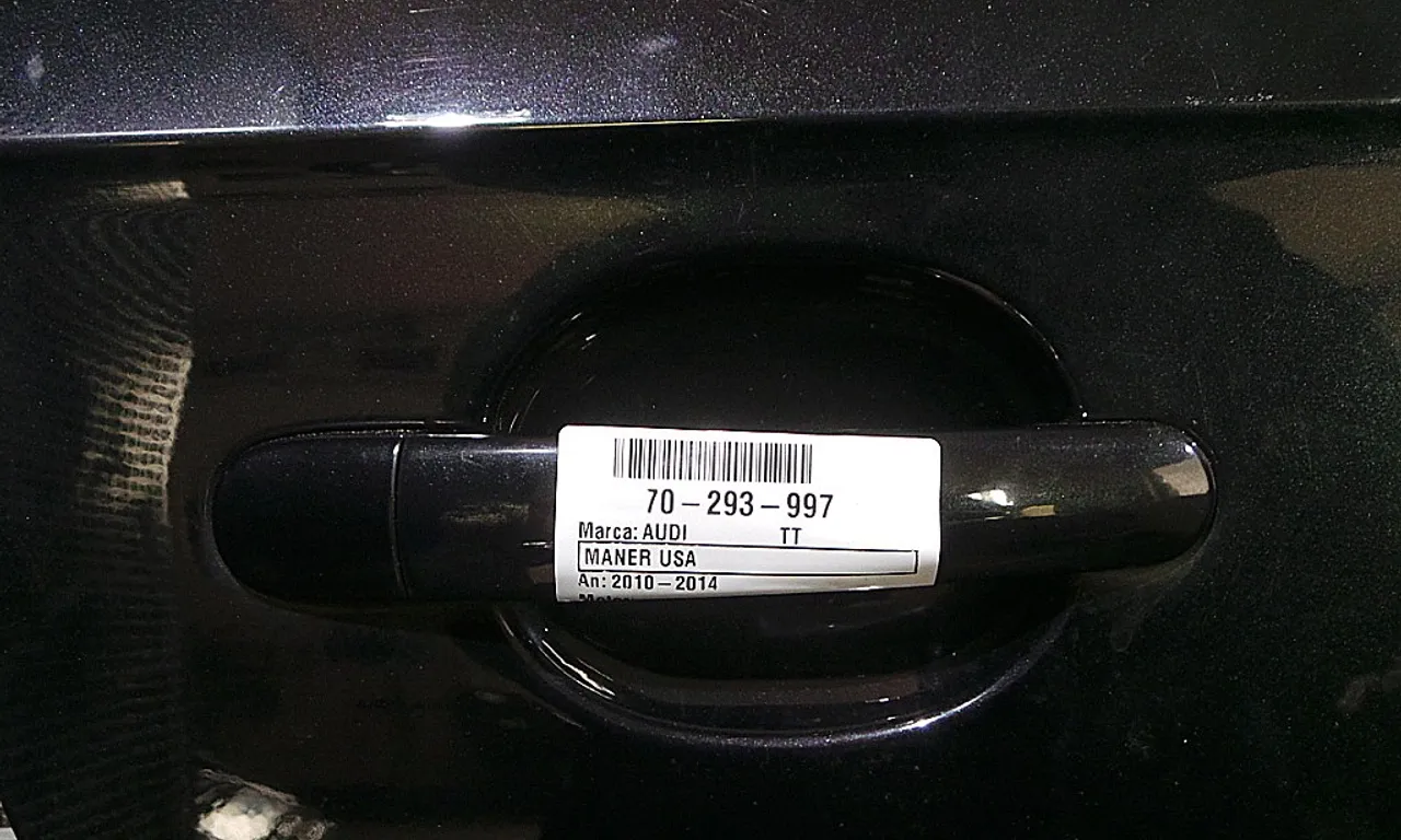 MANER USA FATA DREAPTA AUDI TT 2006-2015