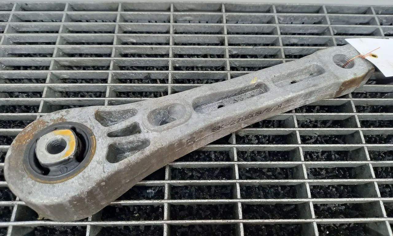 TAMPON CUTIE VITEZE AUDI TT 2006-2015