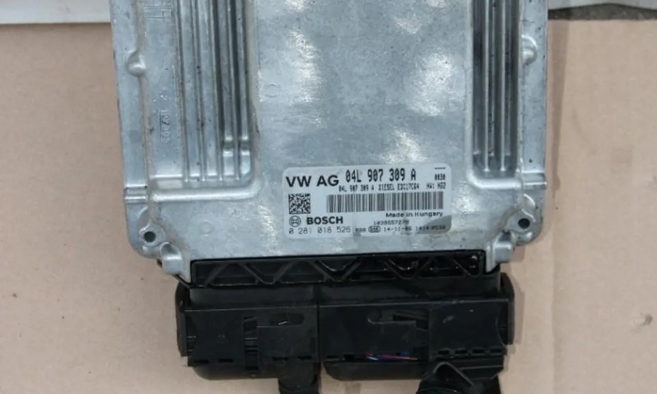 Calculator motor AUDI TT 2014-null
