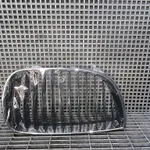 GRILA FATA BMW 1 2003-2013 oe-51137077130, vedere laterala