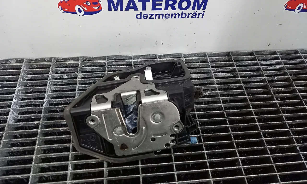 INCUIETOARE USA FATA STANGA BMW 1 2003-2013