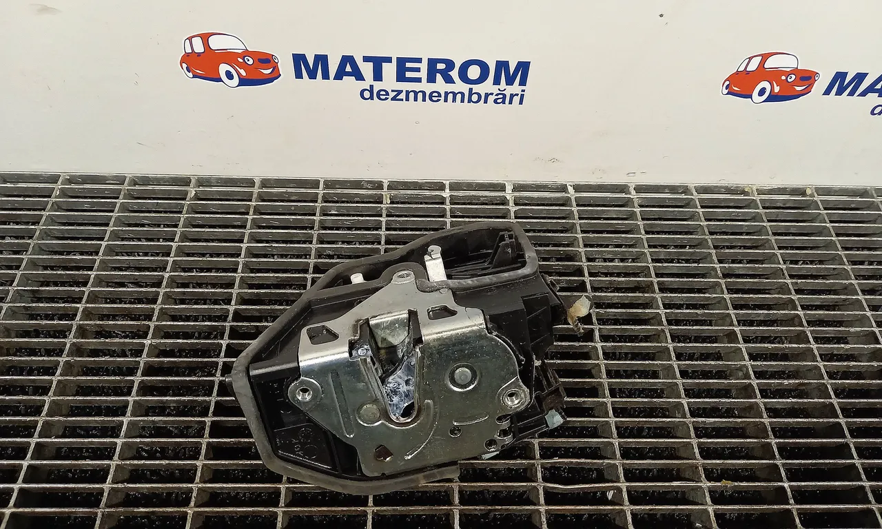 INCUIETOARE USA FATA STANGA BMW 1 2003-2013