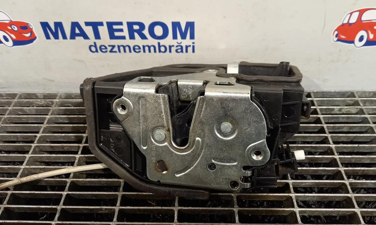 INCUIETOARE USA FATA STANGA BMW 1 2003-2013