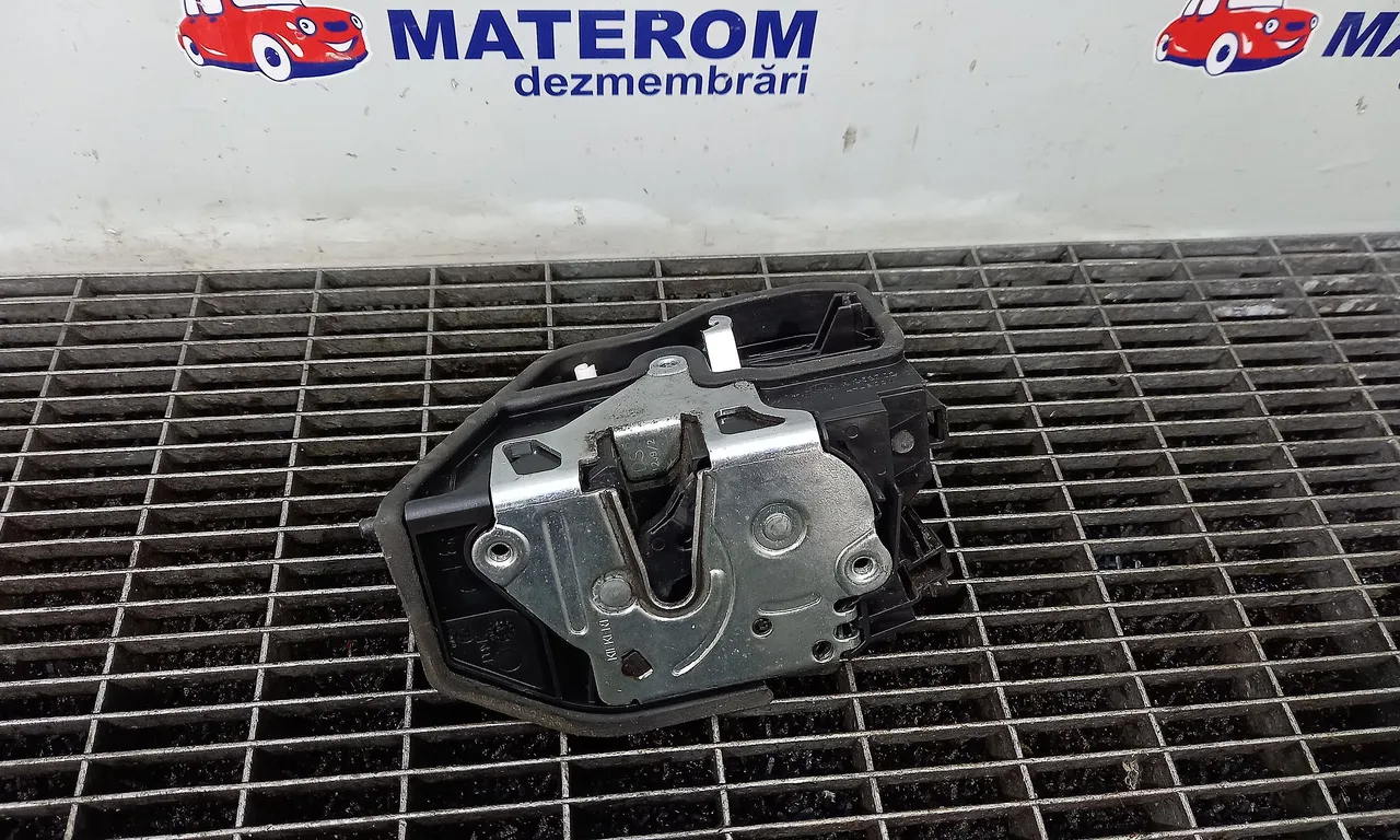 INCUIETOARE USA FATA STANGA BMW 1 2003-2013