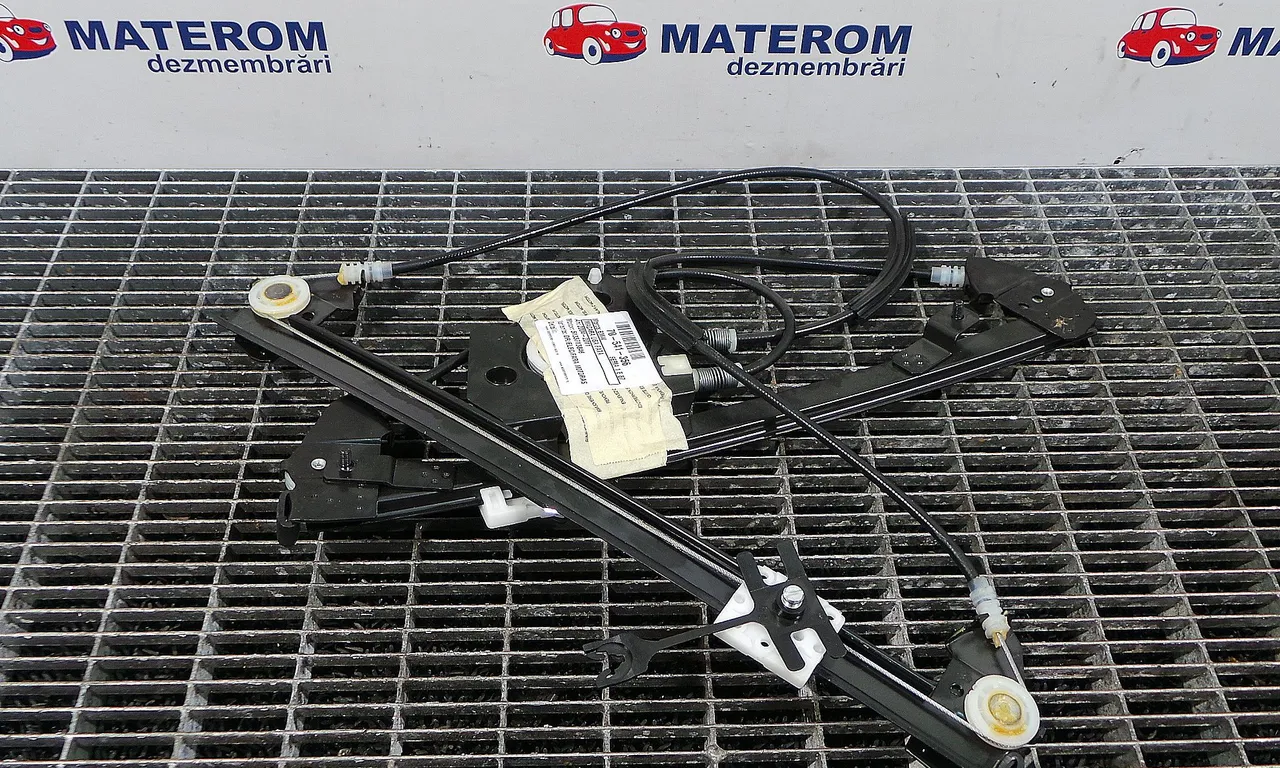 MACARA USA FATA DREAPTA BMW 1 2003-2013