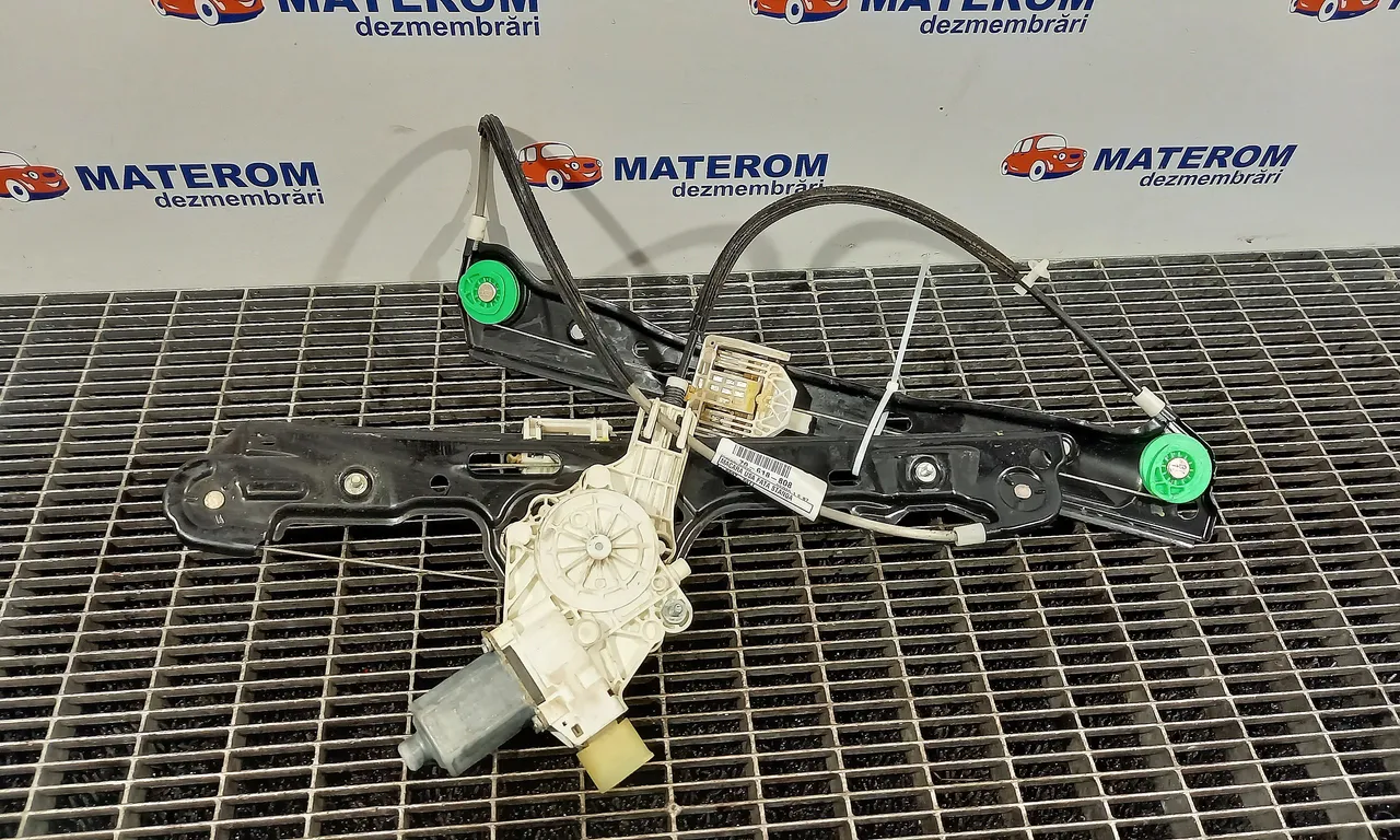 MACARA USA FATA STANGA BMW 1 2003-2013