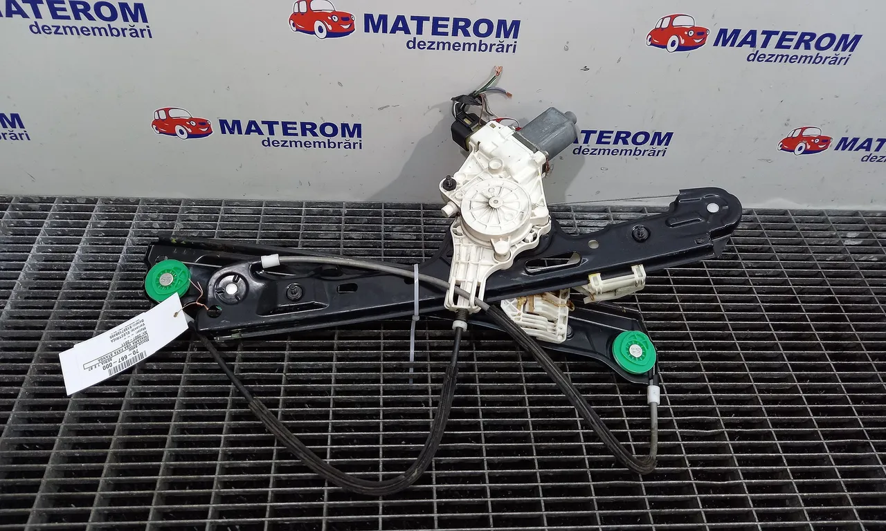 MACARA USA FATA STANGA BMW 1 2003-2013