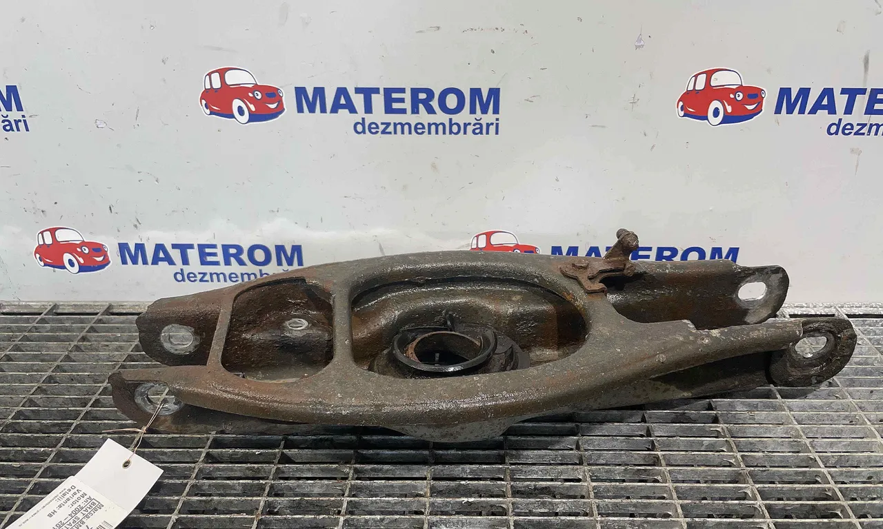 BRAT SPATE INFERIOR STANGA BMW 1 2003-2013