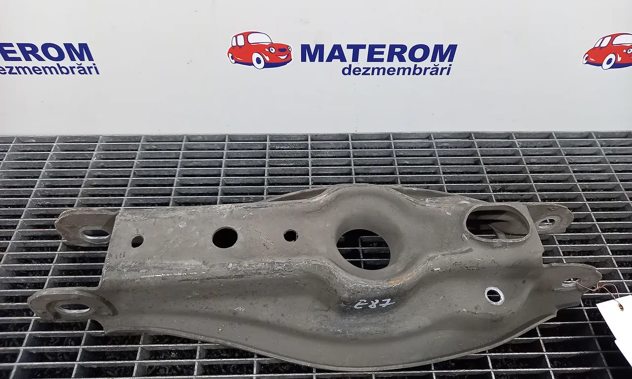 BRAT SPATE INFERIOR STANGA BMW 1 2003-2013