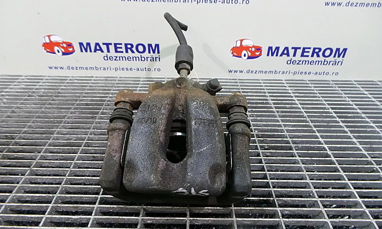 ETRIER SPATE STANGA BMW 1 2003-2013