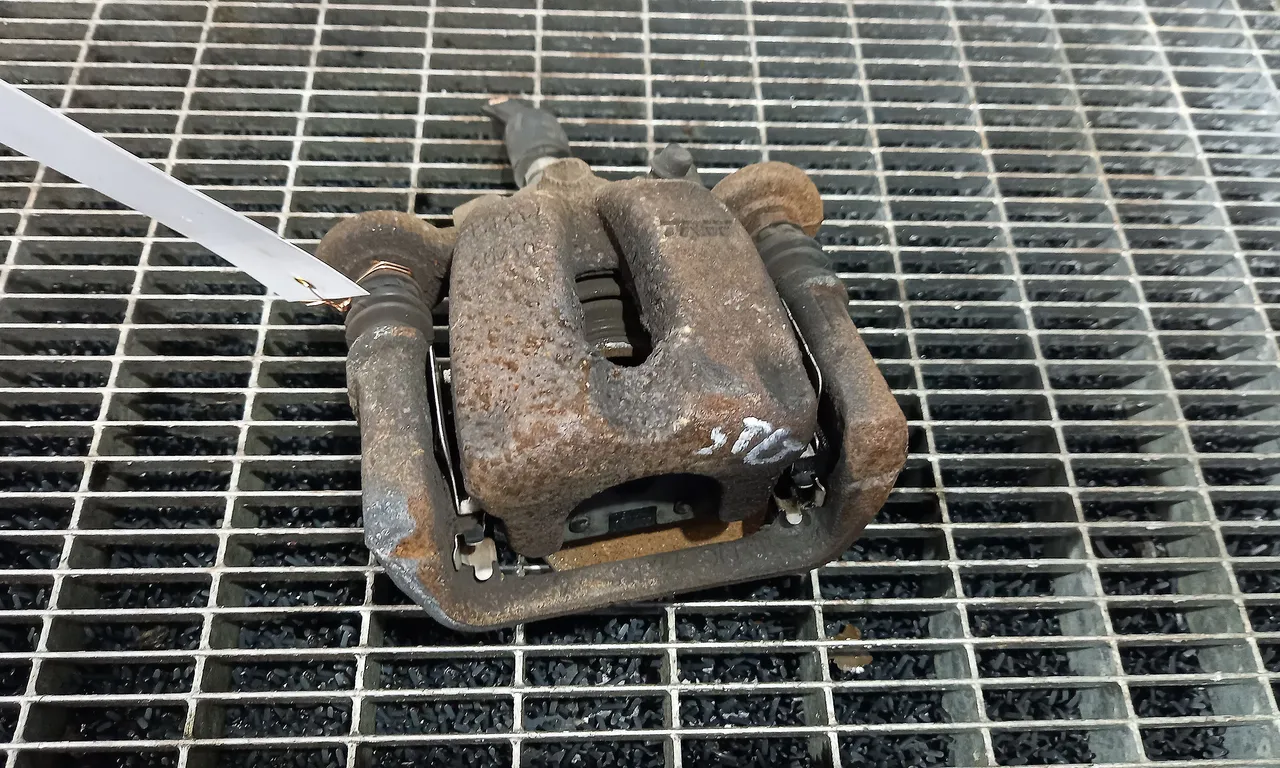 ETRIER SPATE STANGA BMW 1 2003-2013