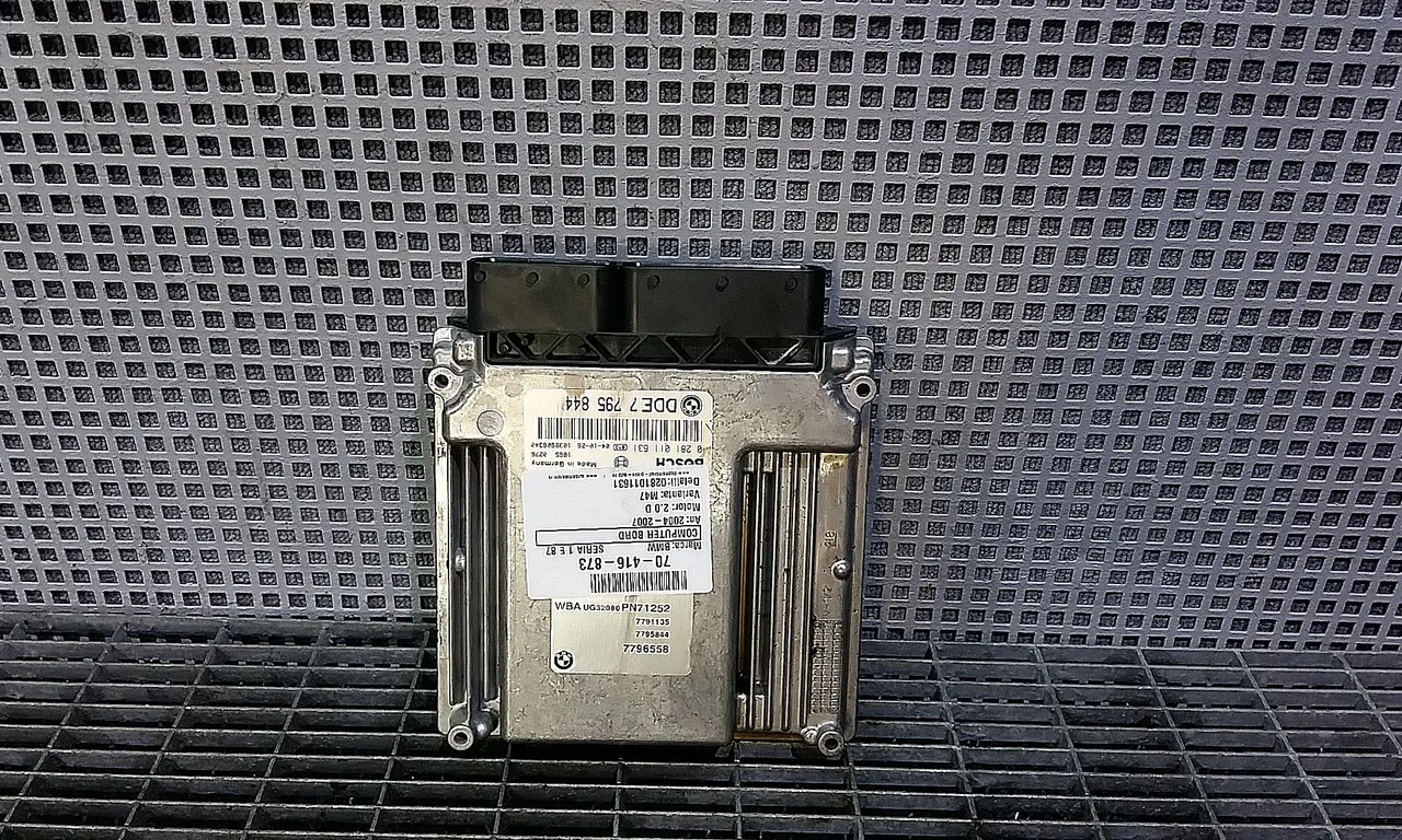 CALCULATOR MOTOR BMW 1 2003-2013