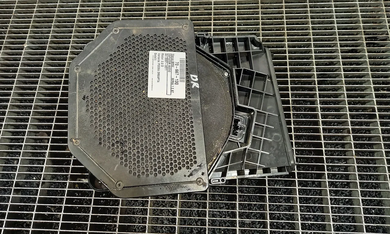DIFUZOR AUDIO BMW 1 2003-2013