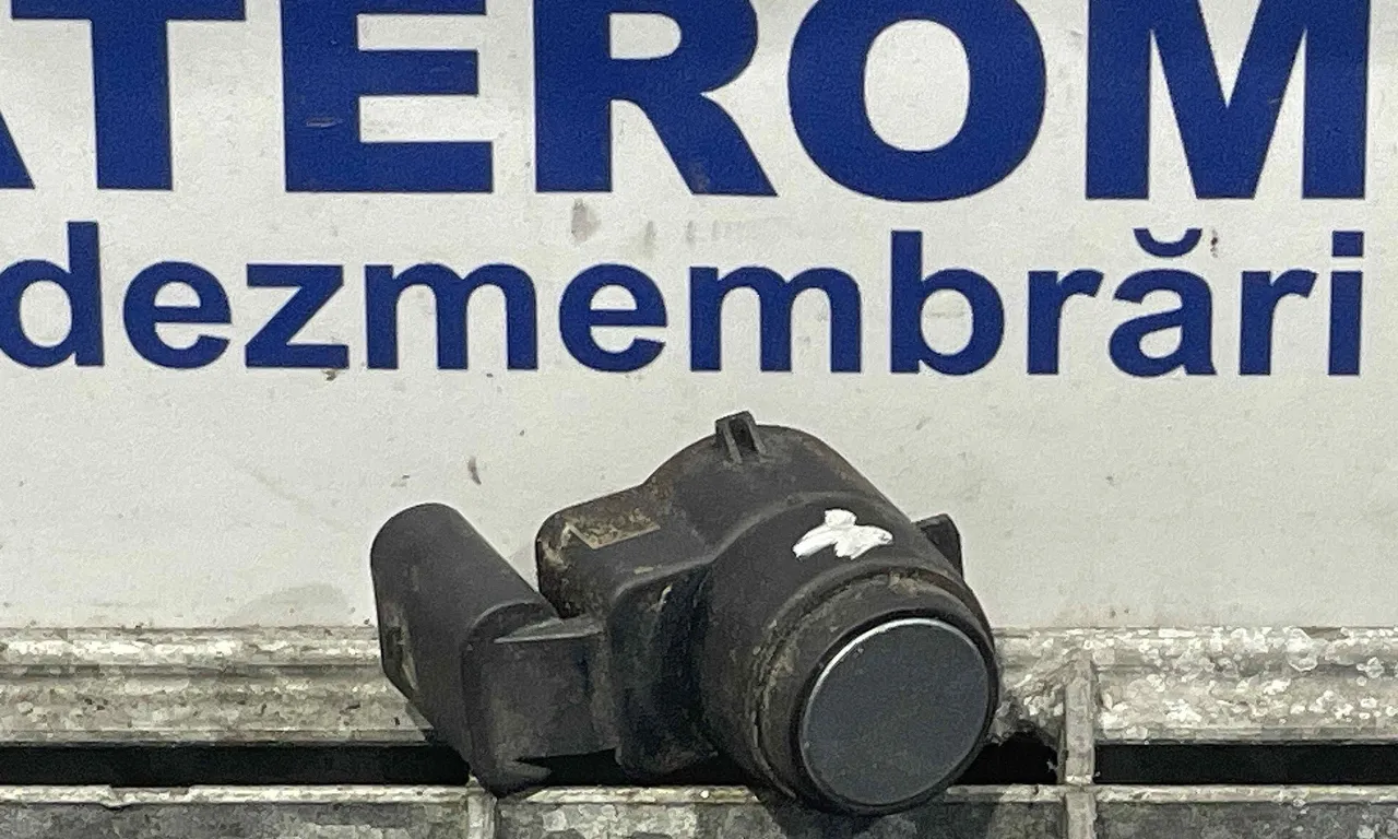 SENZOR PARCARE SPATE BMW 1 2003-2013