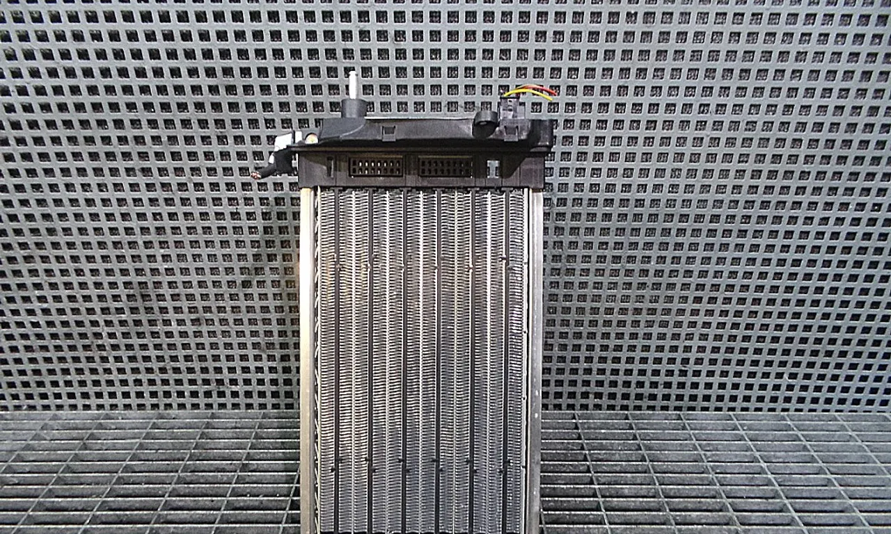 RADIATOR INCALZIRE BMW 1 2003-2013