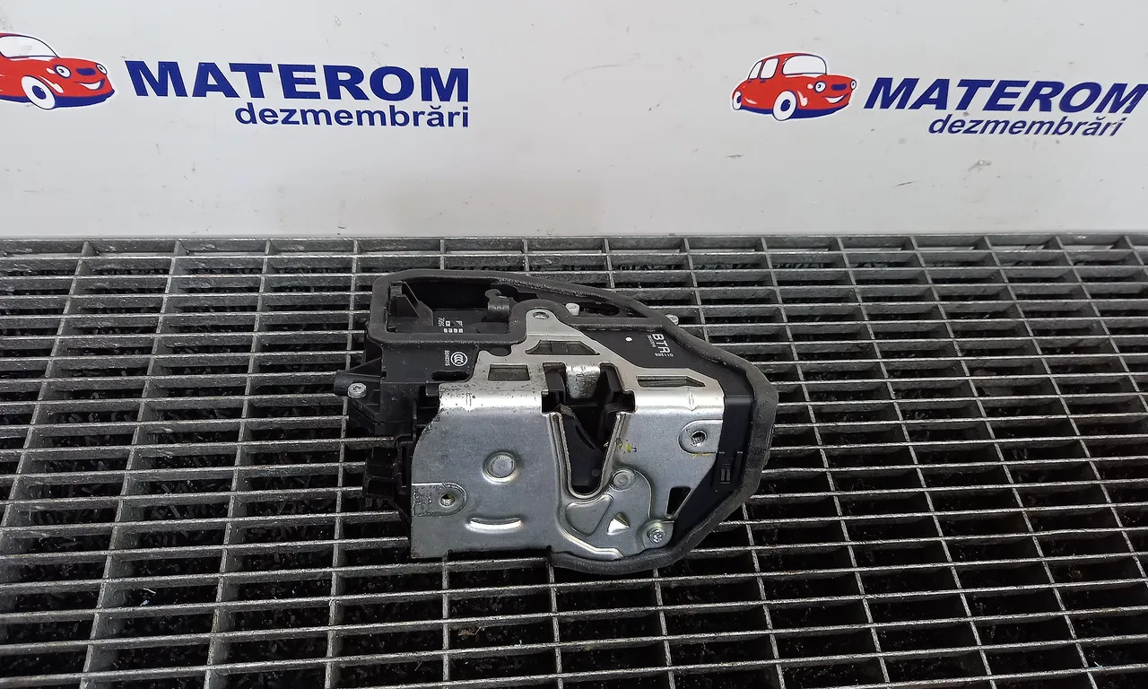 INCUIETOARE USA FATA DREAPTA BMW 1 2007-2013
