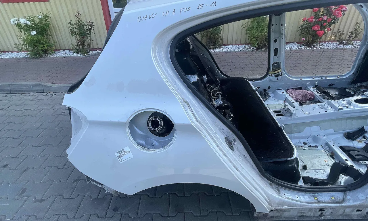 ARIPA SPATE DREAPTA BMW 1 2011-2019